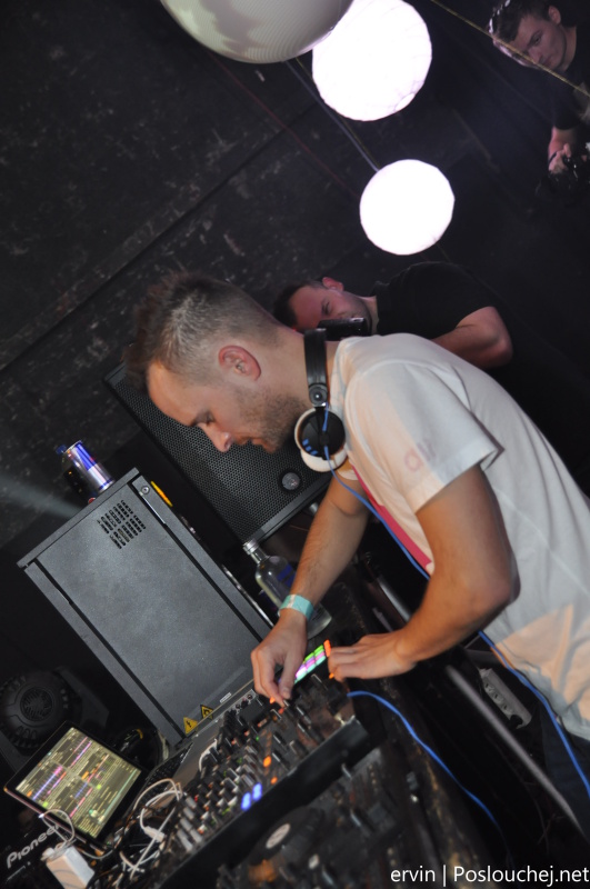 ELEKTRA W. PAN-POT (MOBILEE) - Pátek 14. 12. 2012